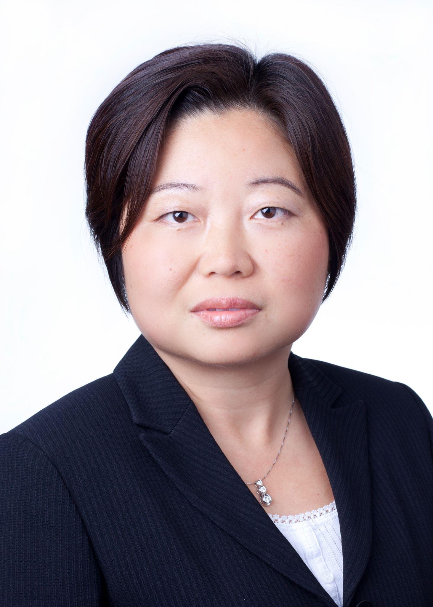 Maggie Li 李华