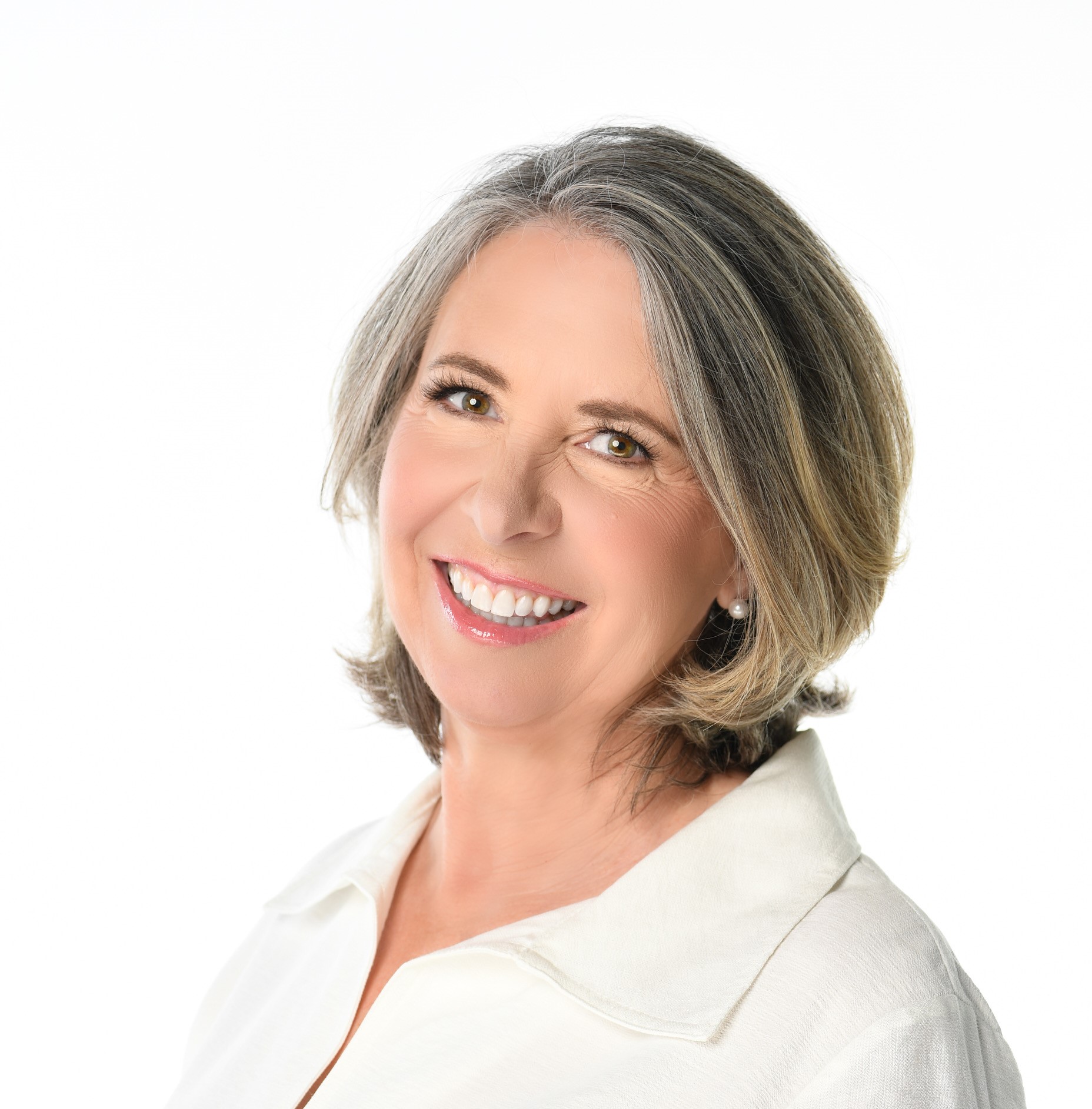 Julia Oyler Bradley