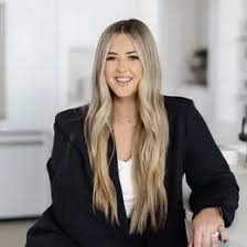 Hannah Fox